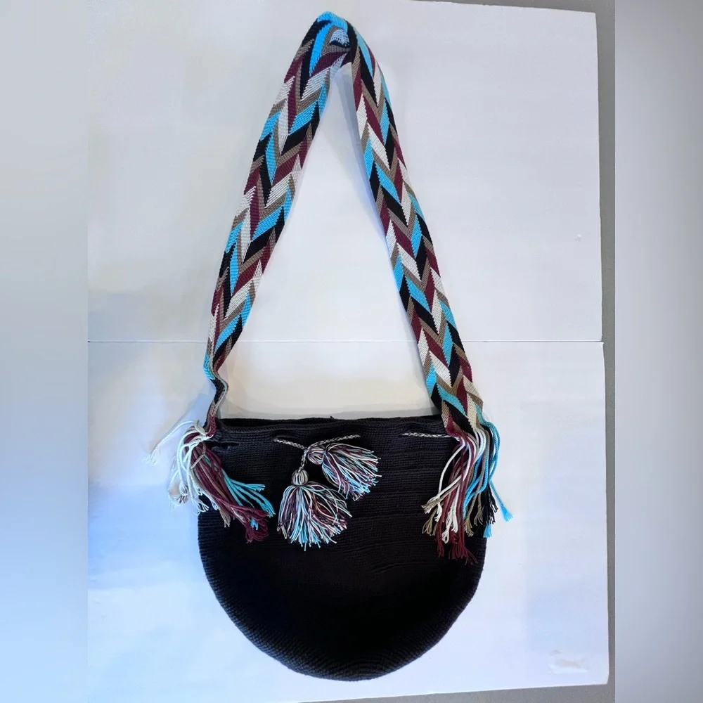 WÜITÜSÜ Handmade Wayuu Mochila Bag